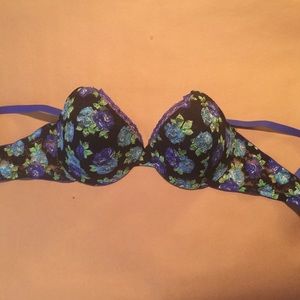Like new 38DD floral bra